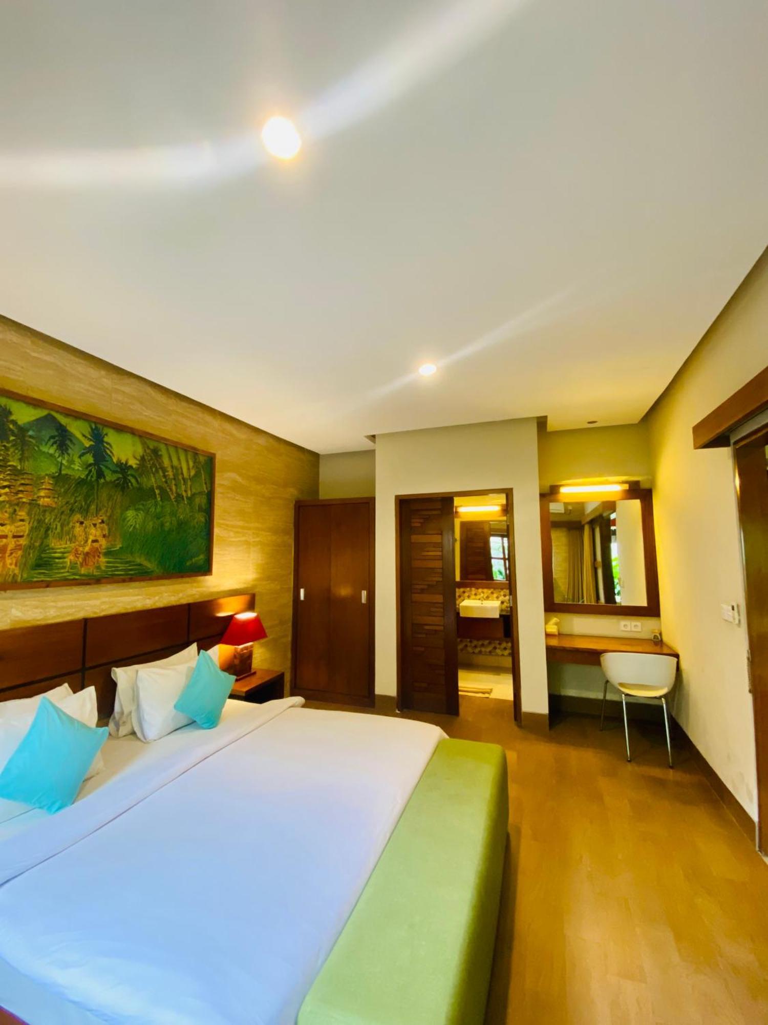 The Green Zhurga Suite Kerobokan  Exterior photo