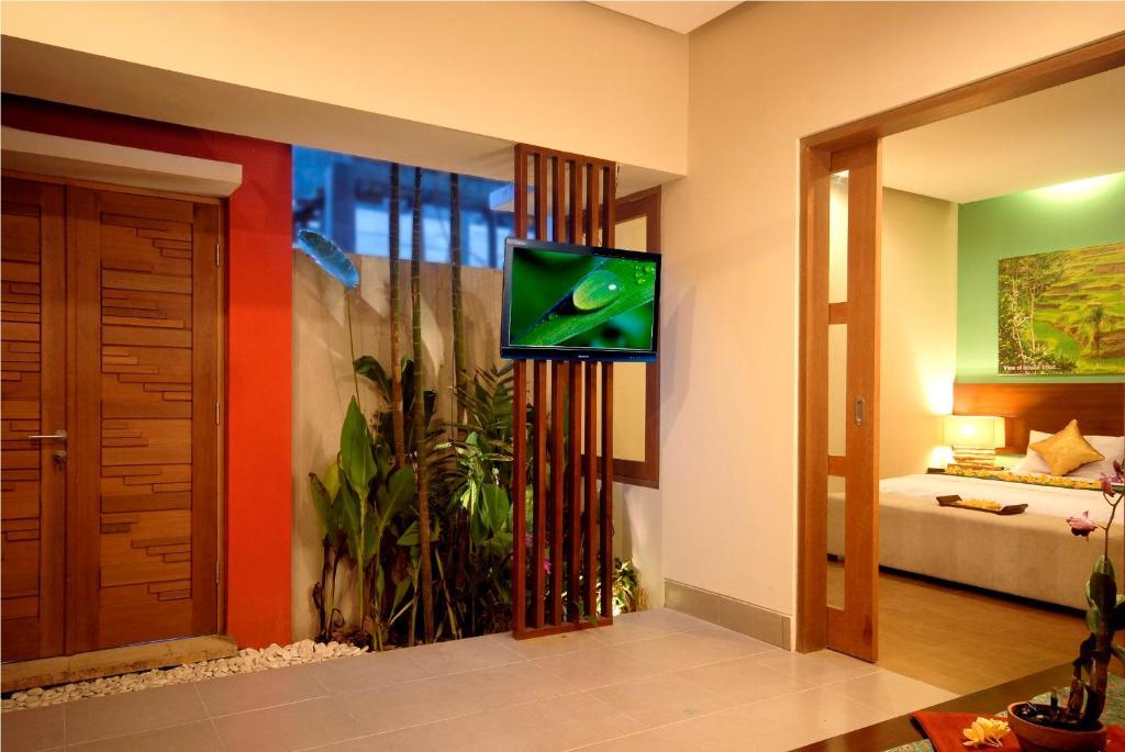 The Green Zhurga Suite Kerobokan  Room photo