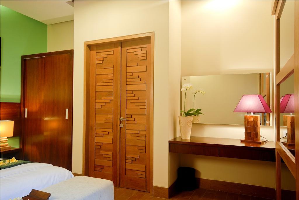 The Green Zhurga Suite Kerobokan  Room photo